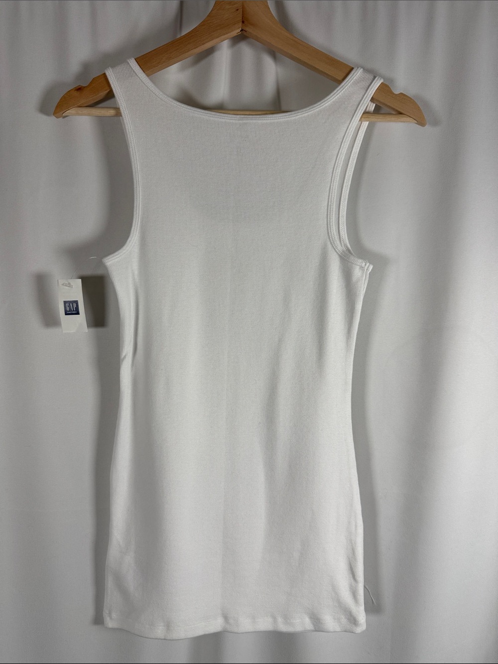 GAP Factory White Ribbed Scoop Tank - Picture 2 of 3